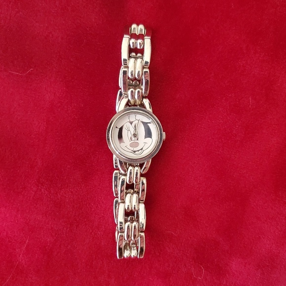 SALE! 🌻 Disney Minnie mouse silver watch - Picture 2 of 3